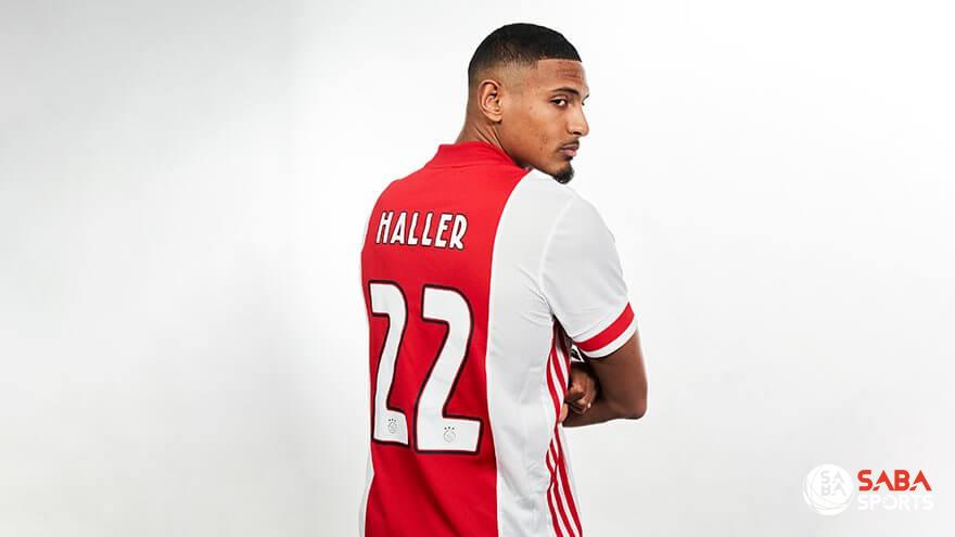 Haller vừa gia nhập Ajax với mức phí bằng 1/2 con số West Ham bỏ ra để có anh