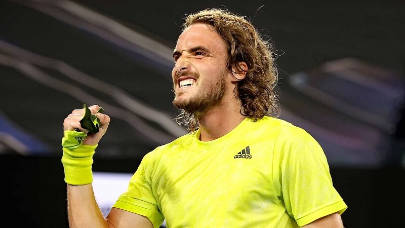 Tsitsipas tạo ra cơn địa chấn khi thắng ông vua sân đất nện Nadal. (Ảnh: ATP Tour)
