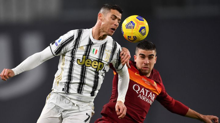 Ronaldo mở tỉ số cho Juventus.