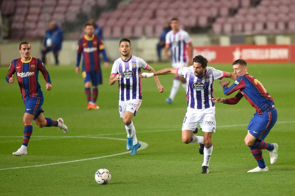 Valladolid khiến Barca phải rất chật vật