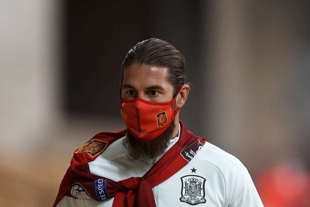 Ramos gặp chấn thương dù chỉ chơi có 4 phút trước Kosovo