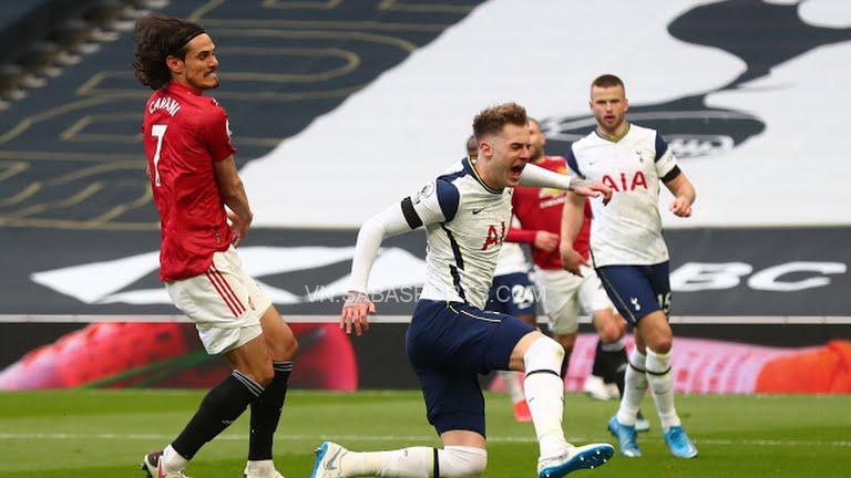 Cuộc đối đầu Tottenham vs Man United diễn ra quyết liệt cùng nhiều quyết định gây tranh cãi.