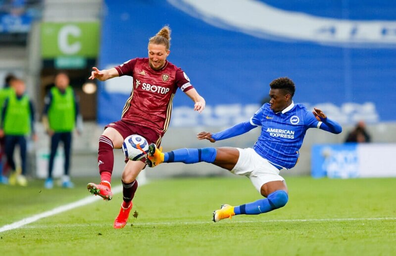 Bissouma trong một pha tranh chấp. (Ảnh: Sportslens)