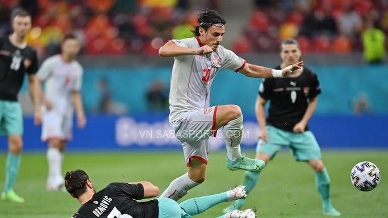 2 siêu dự bị tỏa sáng, Áo nhọc nhằn thắng "tân binh" Euro