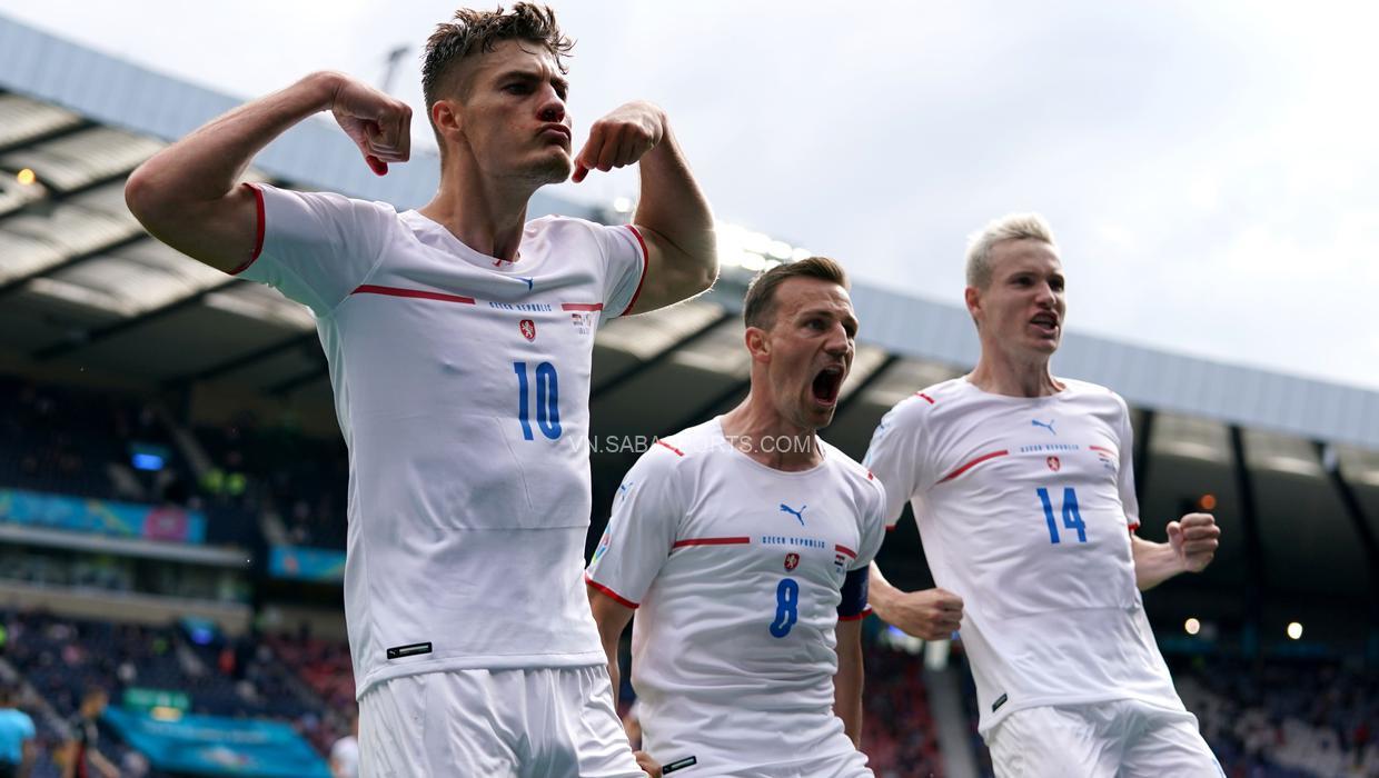 Patrik Schick tỏa sáng làm lu mờ dàn sao đương kim á quân World Cup 2018