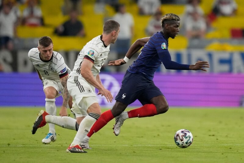 Pogba bùng nổ, Pháp dễ dàng đánh bại Đức