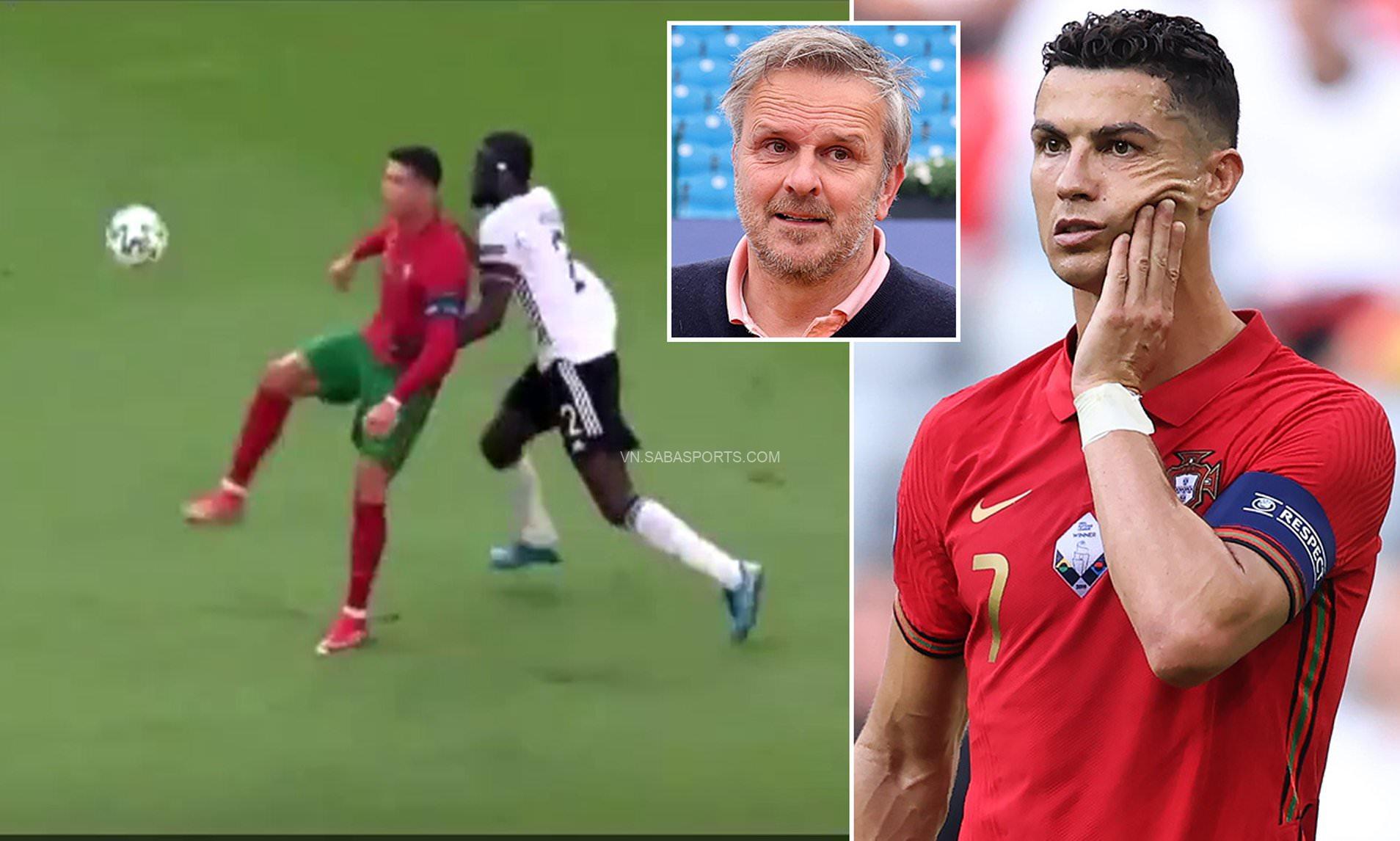 Ronaldo bị gọi là gã ngốc vì pha biểu diễn trước ĐT Đức