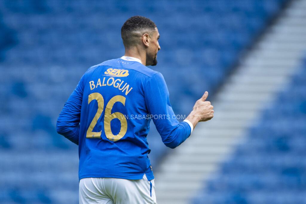 Balogun mở tỉ số trận giao hữu giữa Rangers vs Arsenal.