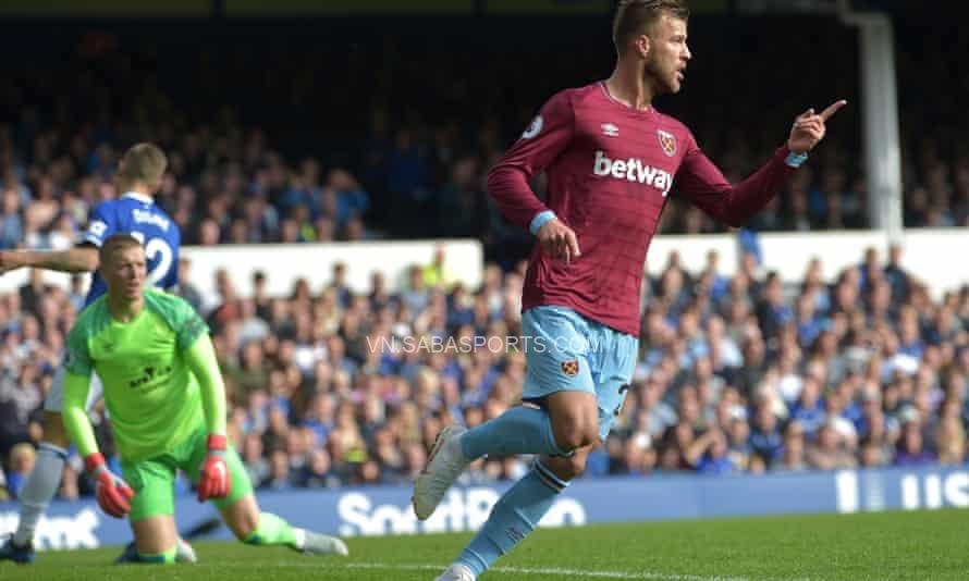 Yarmolenko từng ghi cú đúp vào lưới Pickford tại Ngoại hạng Anh