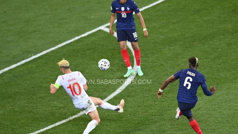 Pháp rất gần chiến thắng sau siêu phẩm của Pogba