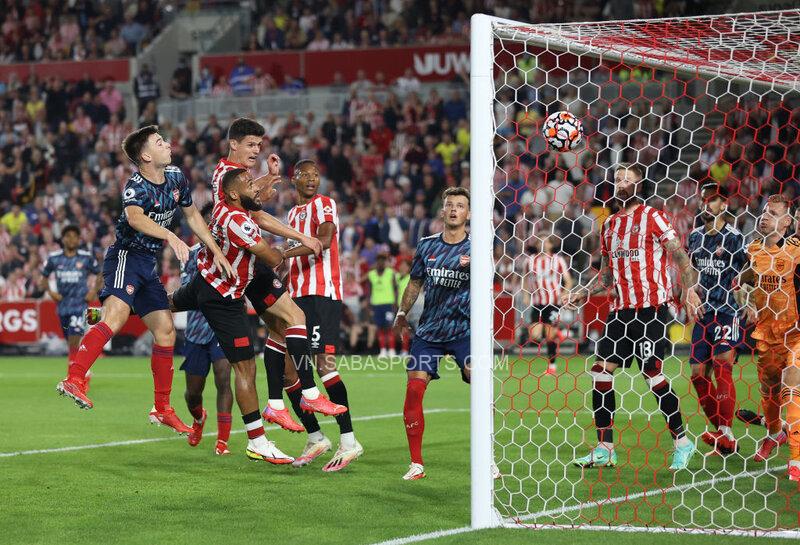 Christian Norgaard là người mang về chiến thắng đầu tay cho Brentford