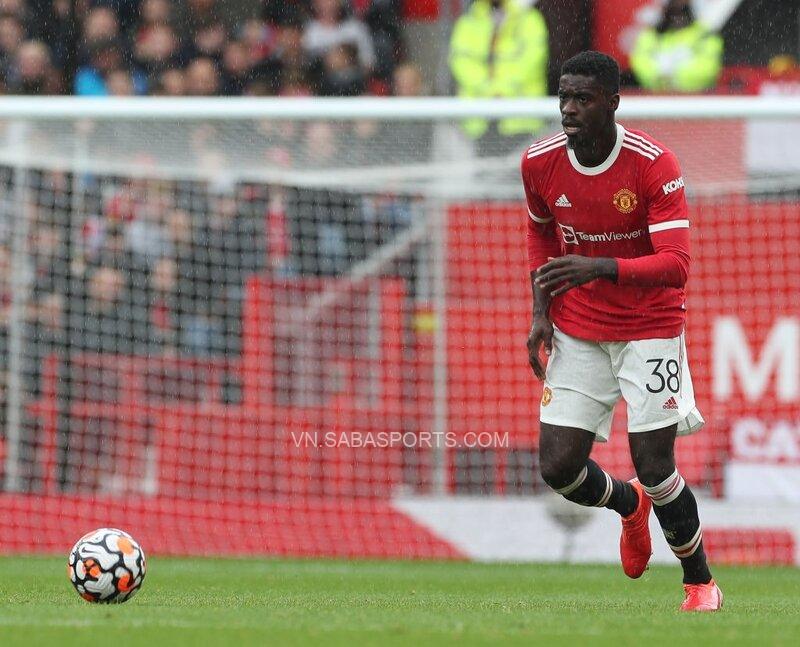 Axel Tuanzebe có màn thể hiện tốt trong trận giao hữu với Everton (Ảnh: Getty Images)
