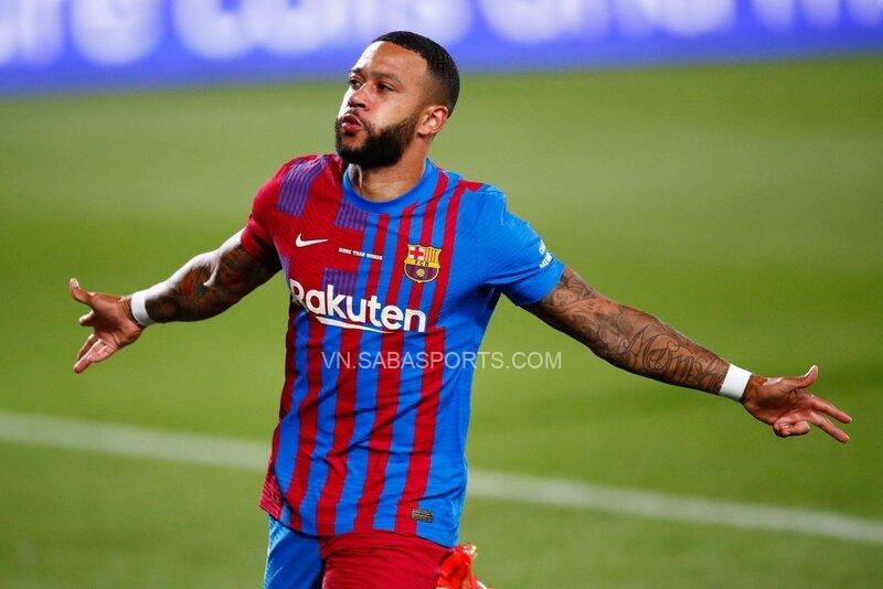 Depay đang nhanh chóng hòa nhập với cuộc sống ở Barcelona (Ảnh: Getty Images)