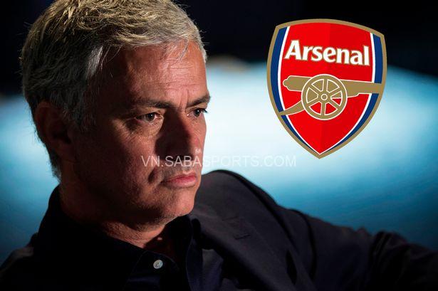 Không có được Xhaka, Mourinho vẫn muốn chiêu mộ tiền vệ khác của Arsenal