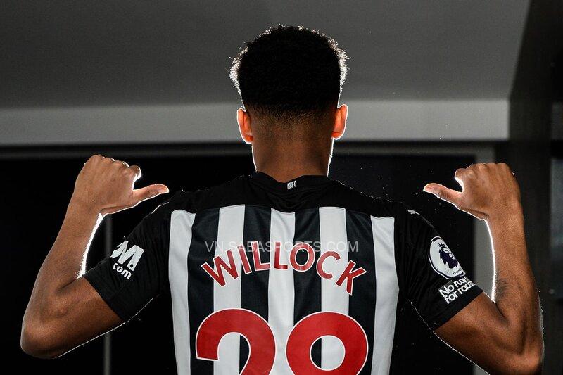 Willock-chinh-thuc-gia-nhap-Newcastle- 1jpg.