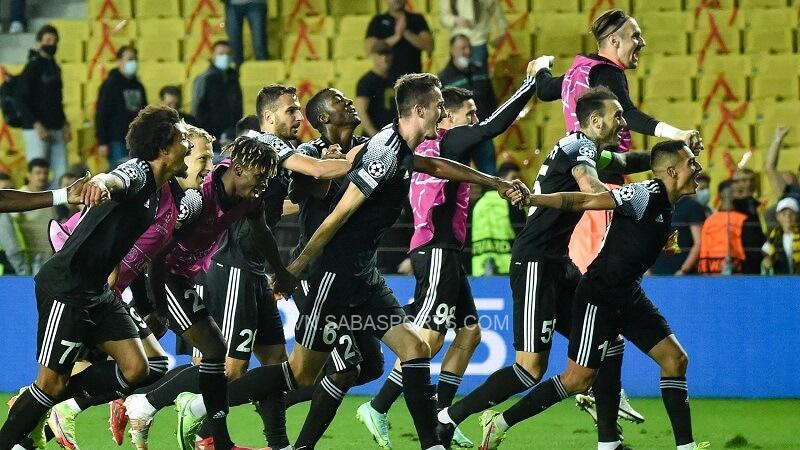 Sheriff ăn mừng sau chiến tích lịch sử. (Ảnh: Archysport)