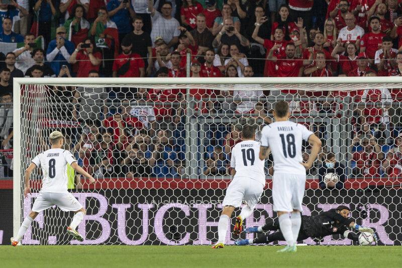 Jorginho thất bại từ khoảng cách sở trường