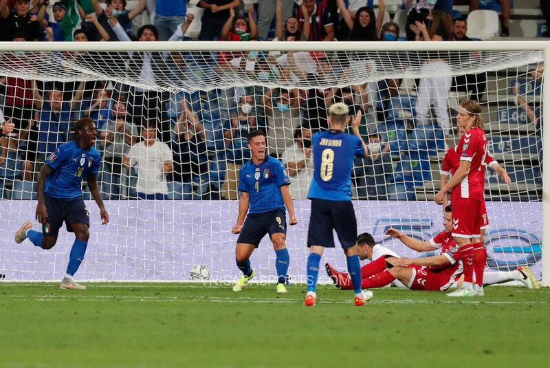 Raspadori có bàn thắng đầu tiên cho ĐTQG