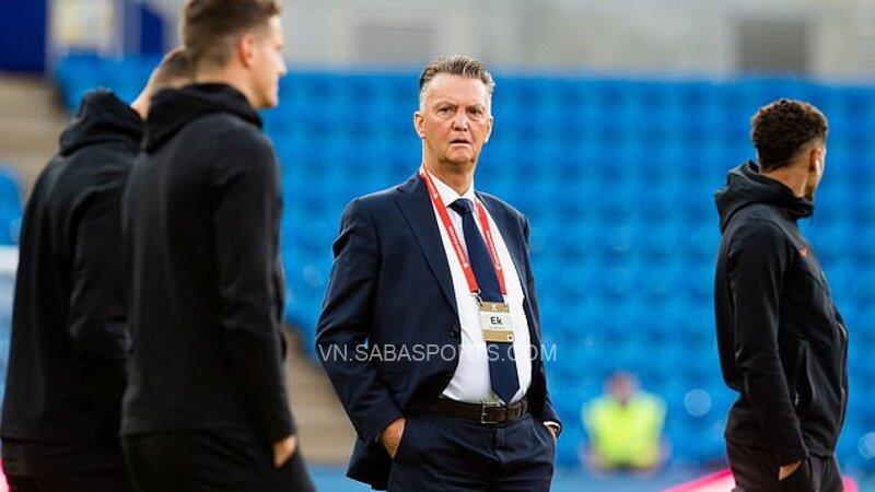 Louis Van Gaal có ngày ra mắt không trọn vẹn