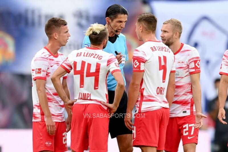 RB Leipzig gần như sẽ phải bỏ đấu trường C1 để tập trung vào giải quốc nội