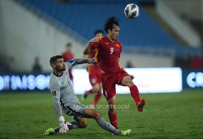 Đội tuyển Việt Nam đã không gặp may mắn trong cuộc đối đầu rất khó khăn trước ĐT Úc