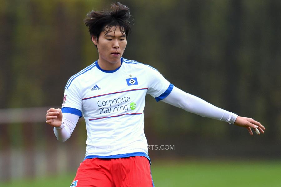 Kim Dong-su được đào tạo tại Hamburg, Đức