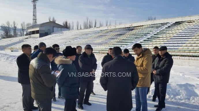 Chuyện các sân bóng phủ đầy tuyết là điều bình thường ở Kyrgyzstan