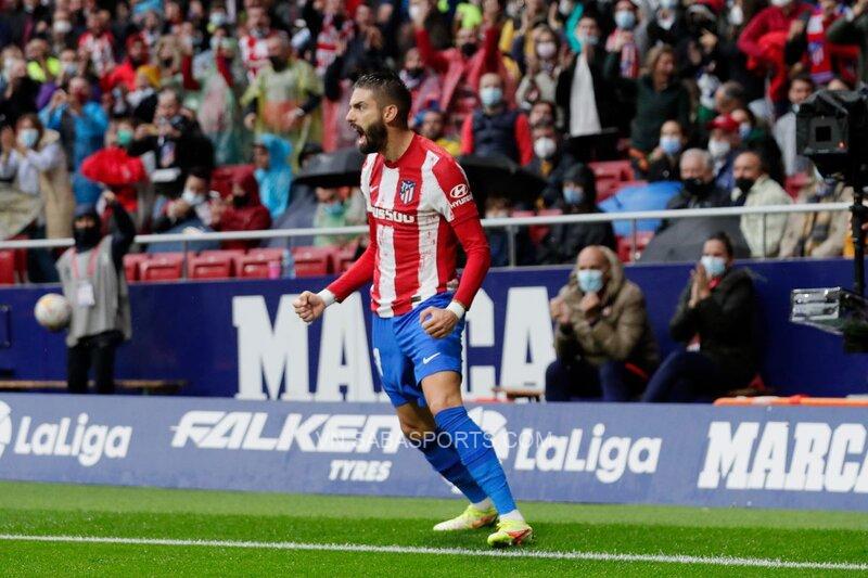 Carrasco lập tuyệt phẩm giúp Atletico sớm vượt lên