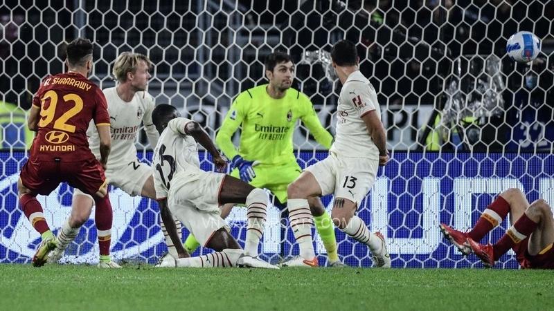 Bàn thắng muộn màng của El Shaarawy là không đủ để AS Roma giữ lại ít nhất 1 điểm