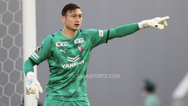 Văn Lâm được HLV Cerezo Osaka yêu cầu học cách chỉ huy hàng thủ