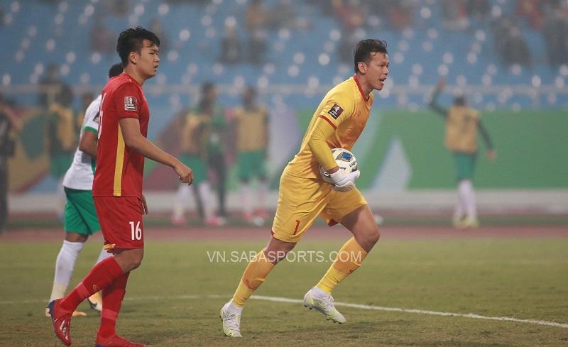 Vị trí của Tấn Trường có lung lay khi ông Park gọi thủ môn thứ 5?