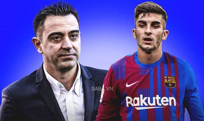 Torres khiến Xavi thích thú. (Ảnh: Twitter)