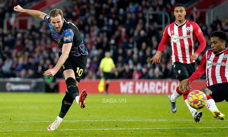 Harry Kane tỏ ra kém duyên ở trận này dù có 1 bàn thắng