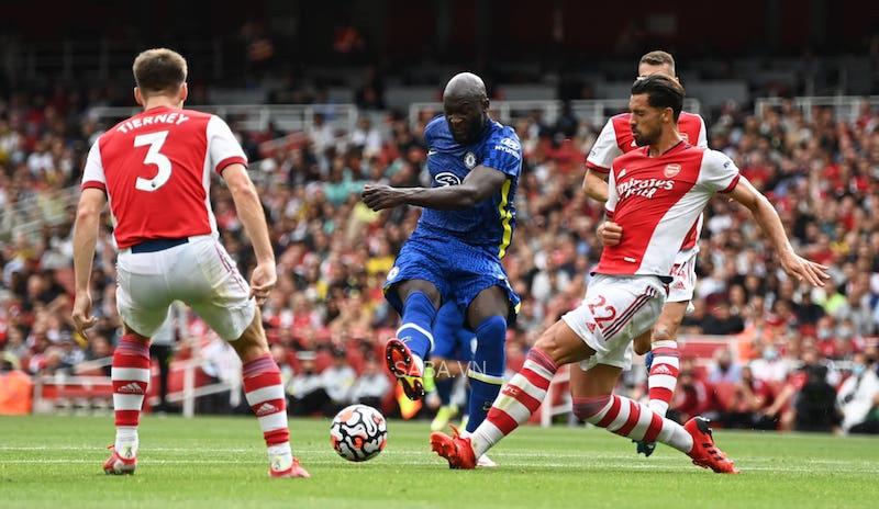 Arsenal sắp cùng lúc tiễn 2 hậu vệ, giải phóng quỹ lương đáng kể