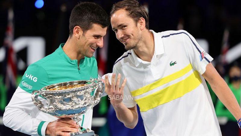 Medvedev và Djokovic khá thân thiết với nhau
