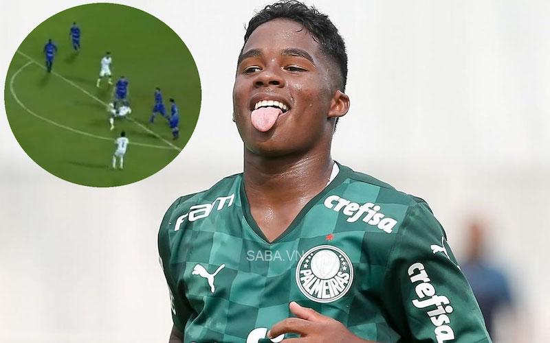 Endrick gần đây gây sốt với siêu phẩm xe đạp chổng ngược từ ngoài vòng cấm