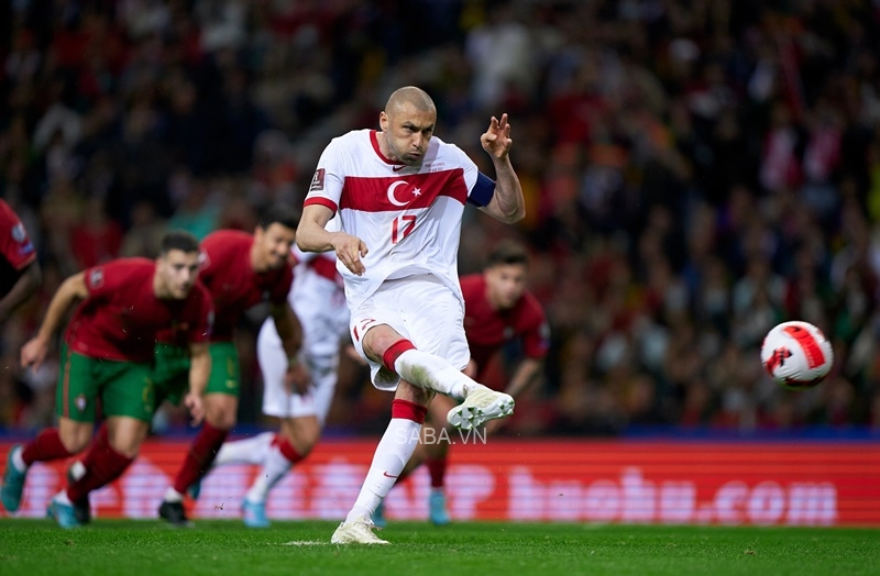 Cú phạt đền hỏng ăn của Yilmaz 