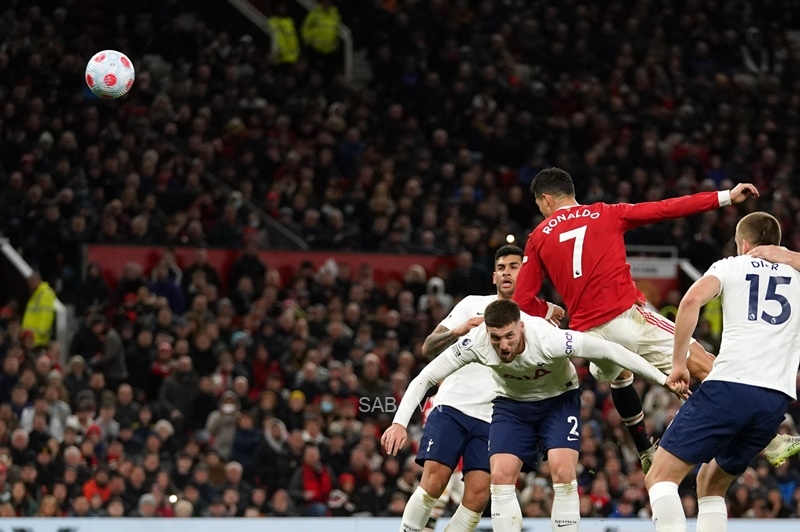 Cú đánh đầu ấn định chiến thắng của CR7