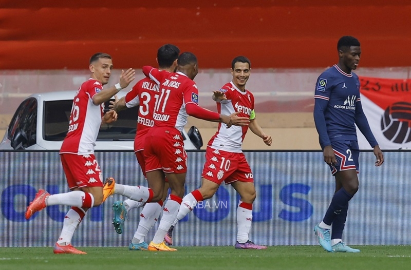 PSG thua thảm trước AS Monaco sung sức