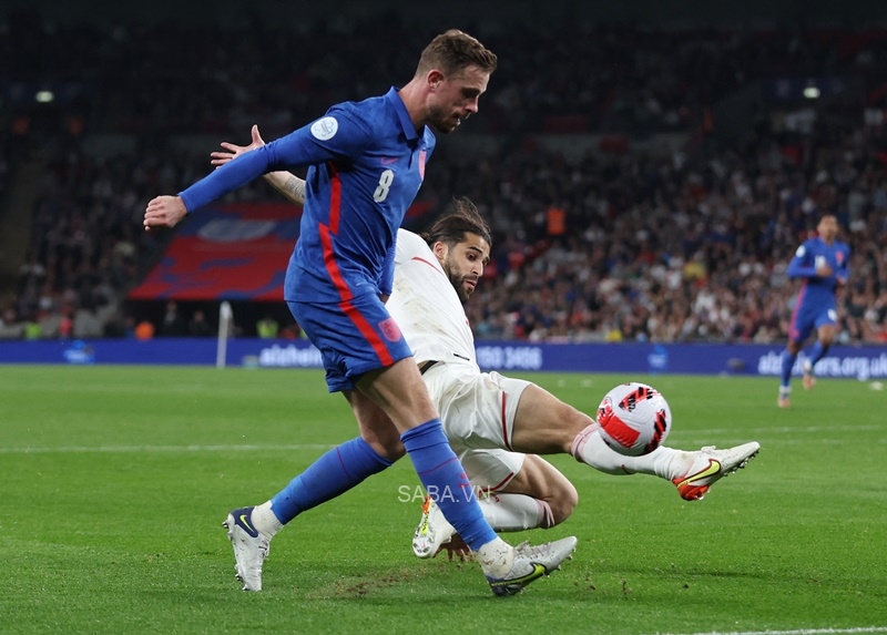 Trận đấu diễn ra hấp dẫn với nhiều pha ăn miếng trả miếng