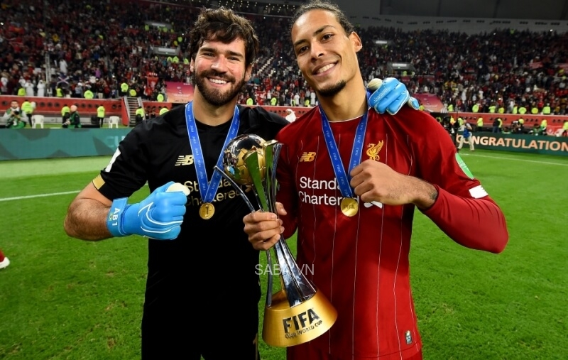 Alisson và Van Dijk là 2 chữ ký quan trọng của Liverpool, giúp CLB này đủ sức cạnh tranh chức vô địch