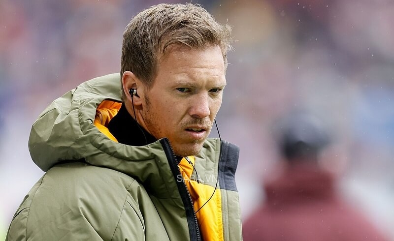 Chiến lược gia 34 tuổi không hài lòng.