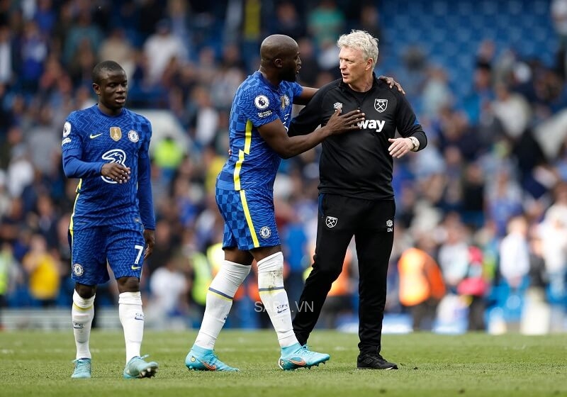 HLV David Moyes cũng cần tập trung cho đấu trường Ngoại hạng Anh