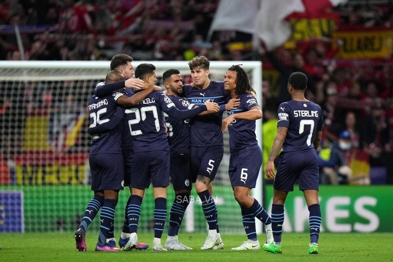 Niềm vui của Man City sau khi tiếng còi mãn cuộc vang lên