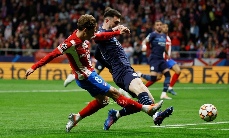 Dù không có bàn thắng nhưng sự căng thẳng khiến khán giả không thể rời mắt