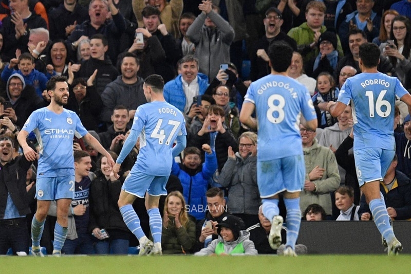 Man City tiếp tục khiến Liverpool nản lòng