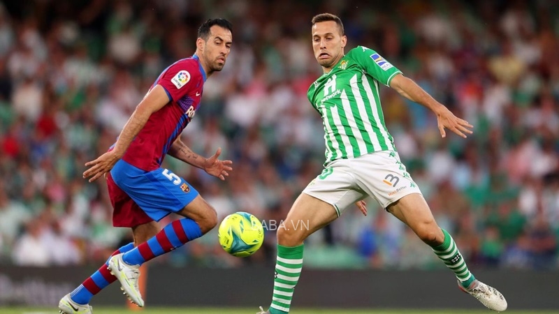 Đôi bên đều có những cơ hội nhưng không thể tận dụng 