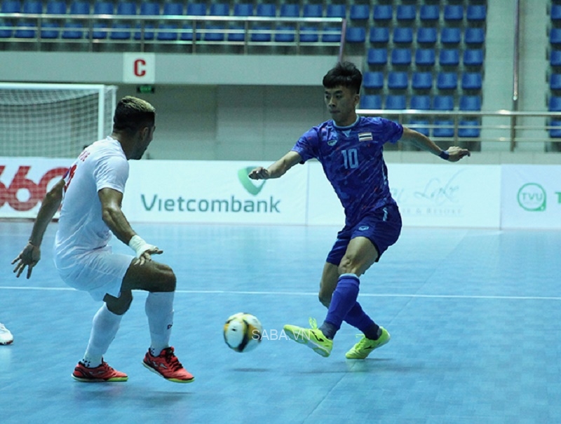 Thái Lan làm chủ trận đấu