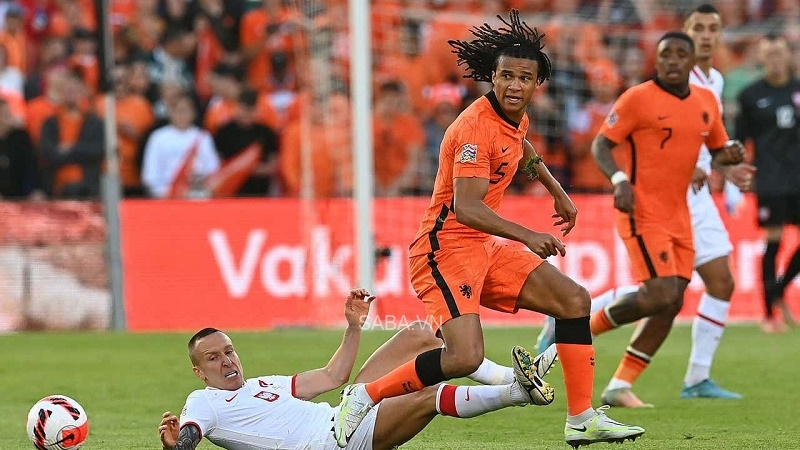 Rượt đuổi mãn nhãn, Hà Lan chia điểm với Ba Lan trong cơn mưa bàn thắng