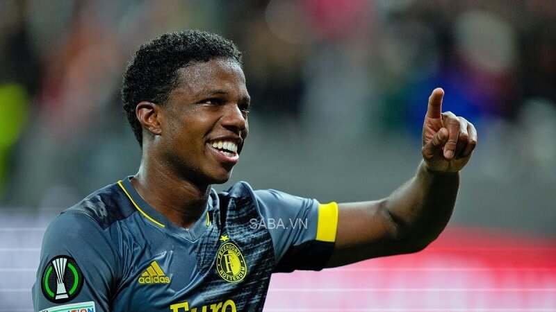 Malacia chuẩn bị chính thức ra mắt Man United